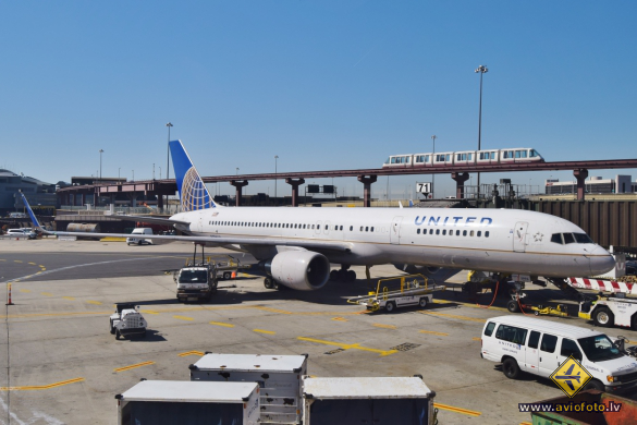 Boeing 757-222